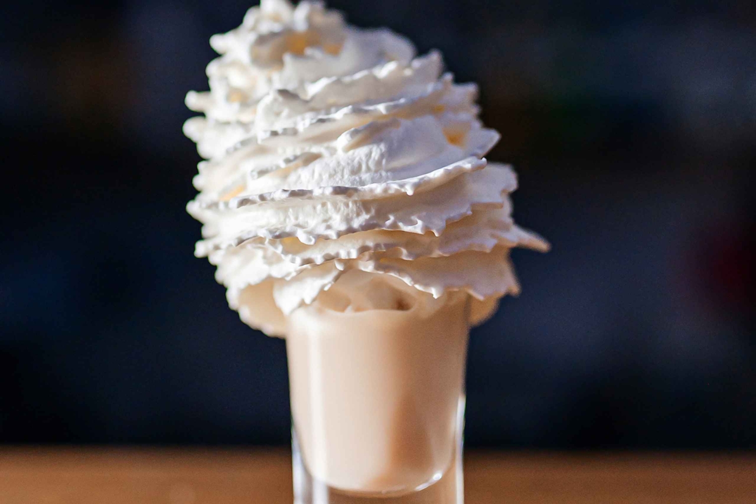 Prague: Shots Bar & Club Experience with Welcome Cocktail