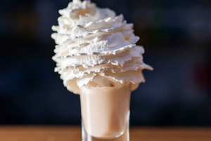 Prague: Shots Bar & Club Experience with Welcome Cocktail