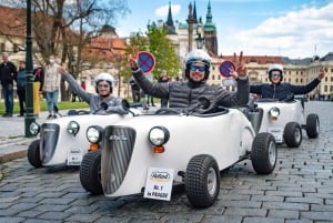 Prague: Sightseeing Tour in a Mini Hot Rod