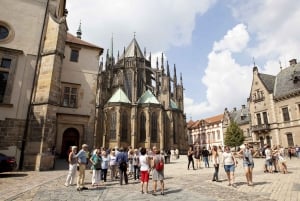 Prague: Skip-the-line Castle Ticket and Optional Audio Guide