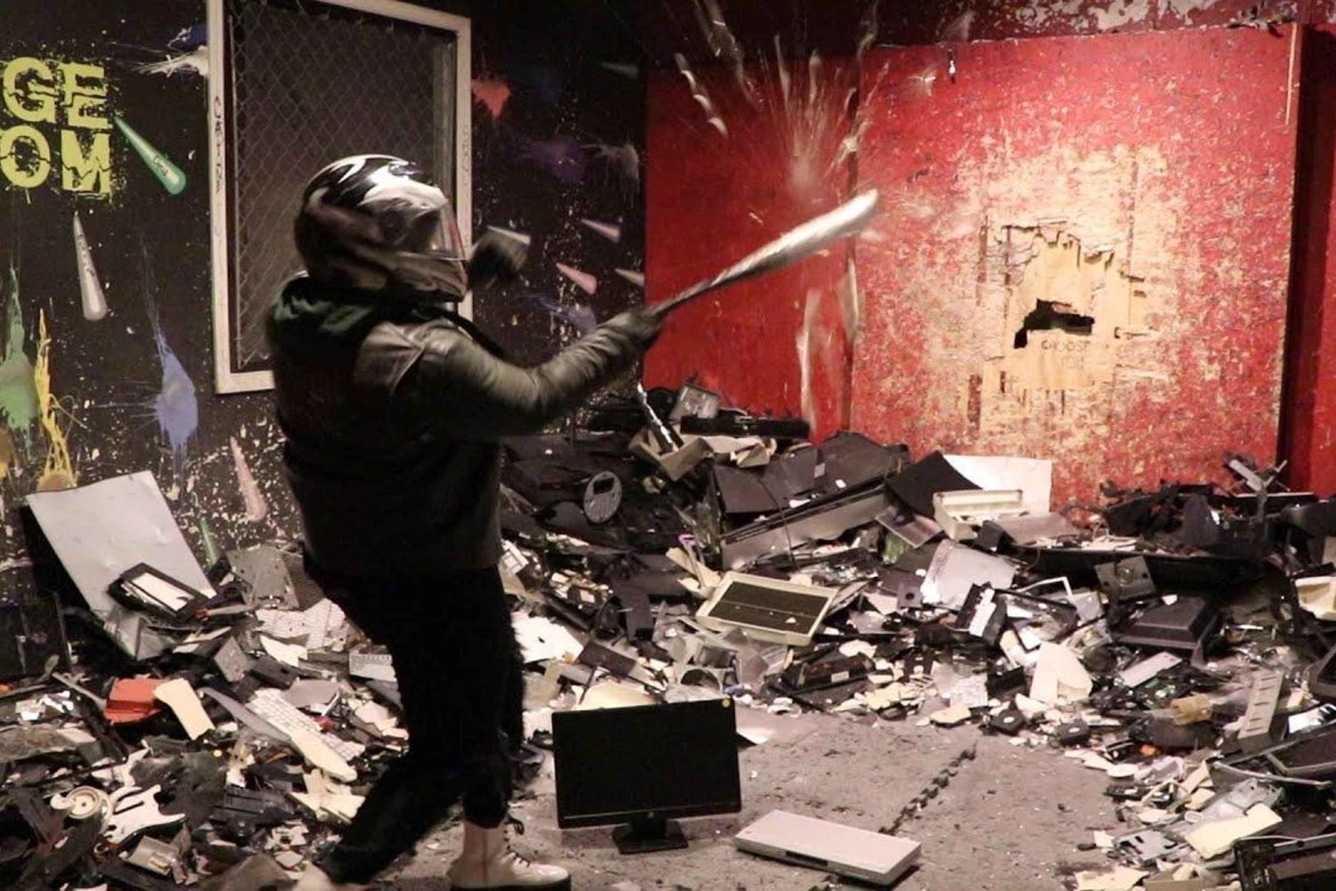 Prague: Smash Room Experience