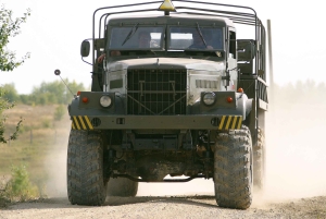 Prag: Kørsel i militærkøretøjet Tatra T-815