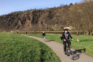 Coutryside e-bike tour to Karlstejn Castle