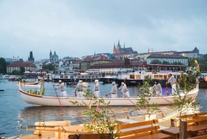 Prague: Top 10 Must-See Attractions Guided Tour