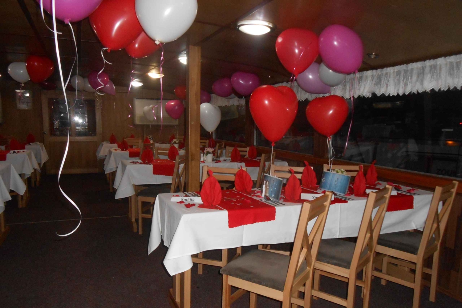 Прага: круиз в День святого Валентина с ужином и просекко