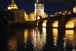 Прага: круиз в День святого Валентина с ужином и просекко