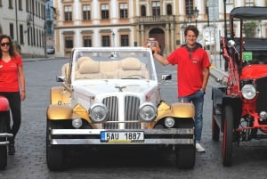 Prague: 1-Hour Vintage Car Tour