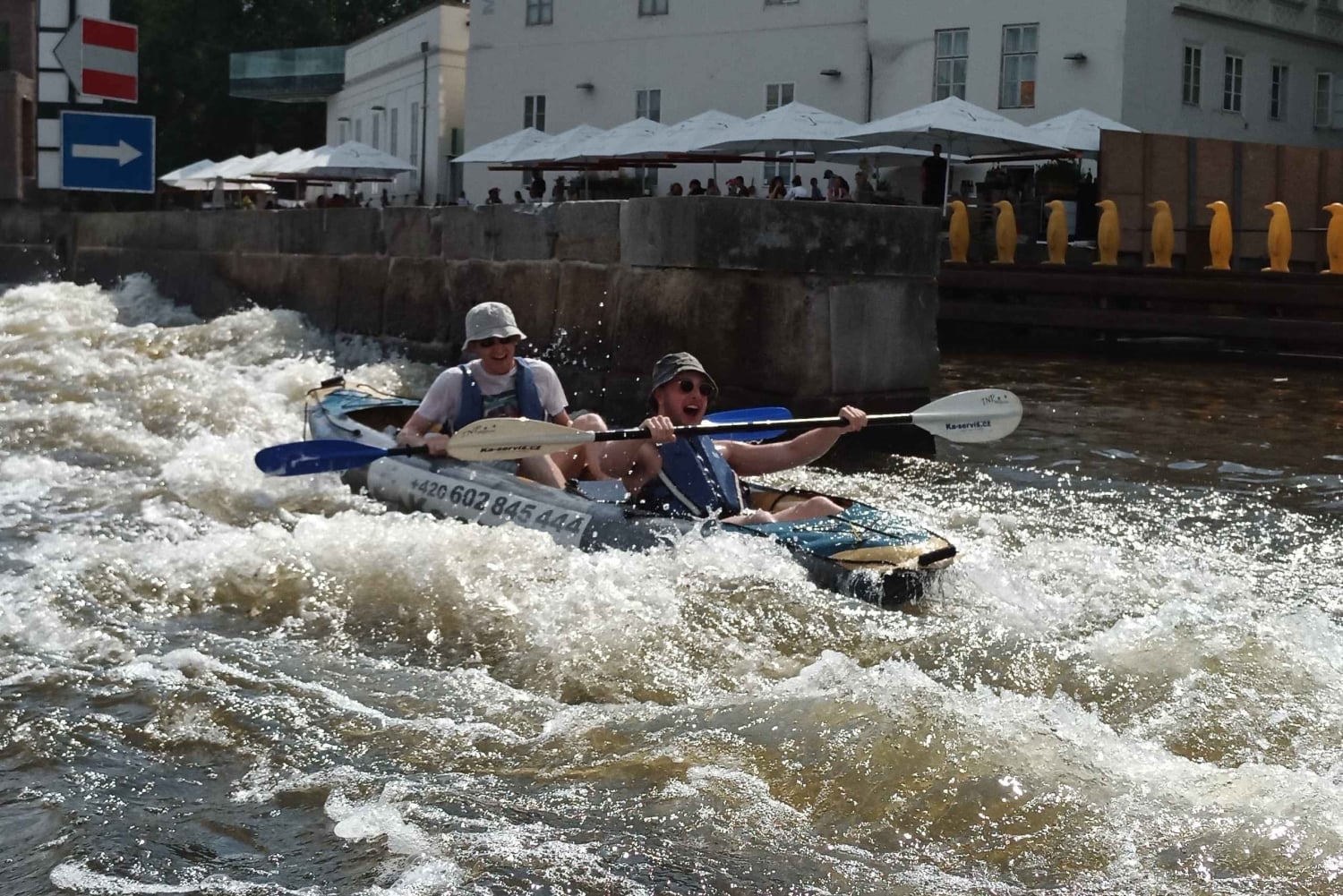 Praga: Wycieczka kajakiem z przewodnikiem po Wełtawie