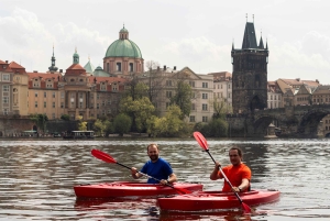 Prag: Kajak-tur på Vltava-floden med guide