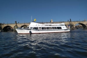 Prague: Vltava River Private Boat Party with Drinks