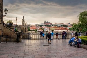 Prague: Walking Tour & Virtual Reality Experience