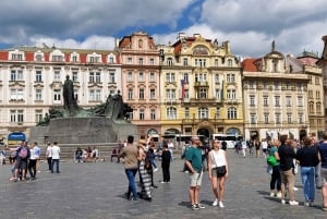 Praha: Prahassa: Toinen maailmansota ja Antropoidimuseo Opastettu kävelykierros