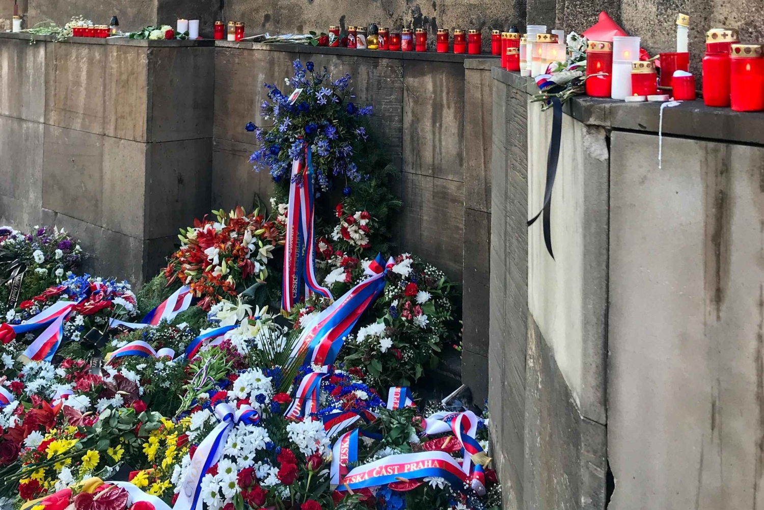 Praga: Wycieczka śladami II wojny światowej z lokalnym historykiem MAŁA GRUPA