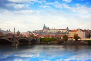 Private sightseeing transfer Prague - Vienna