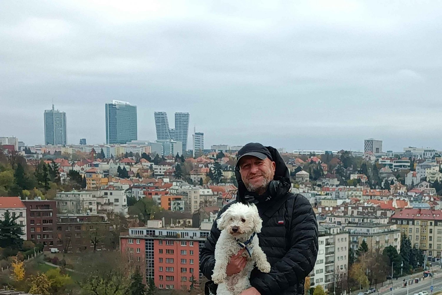 Real life in Prague - Easy Walk from Vysehrad to Vyton