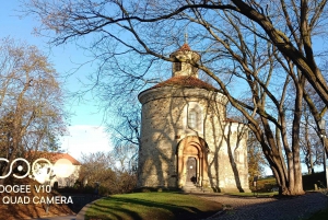 Real life in Prague - Easy Walk from Vysehrad to Vyton