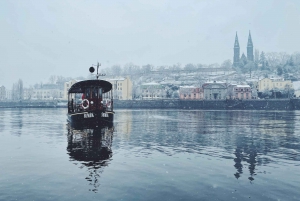 Real life in Prague - Easy Walk from Vysehrad to Vyton