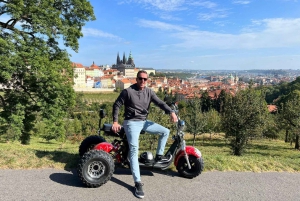 Wielka wycieczka po mieście na elektrycznym trójkołowcu w Pradze - przewodnik na żywo