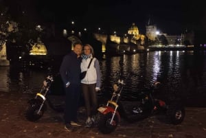 Wielka wycieczka po mieście na elektrycznym trójkołowcu w Pradze - przewodnik na żywo