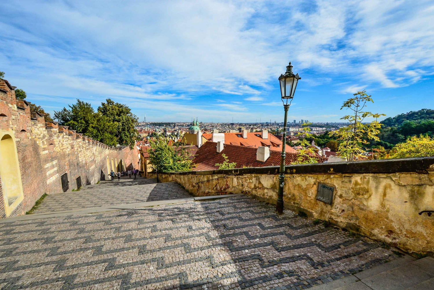 Tour around Prague Castle and Lesser Town in Spanish