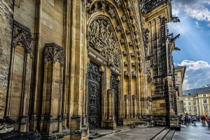 Tour around Prague Castle and Lesser Town in Spanish