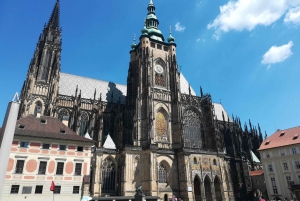 Prague: Tour to Prague Castle with tickets included. Spanish