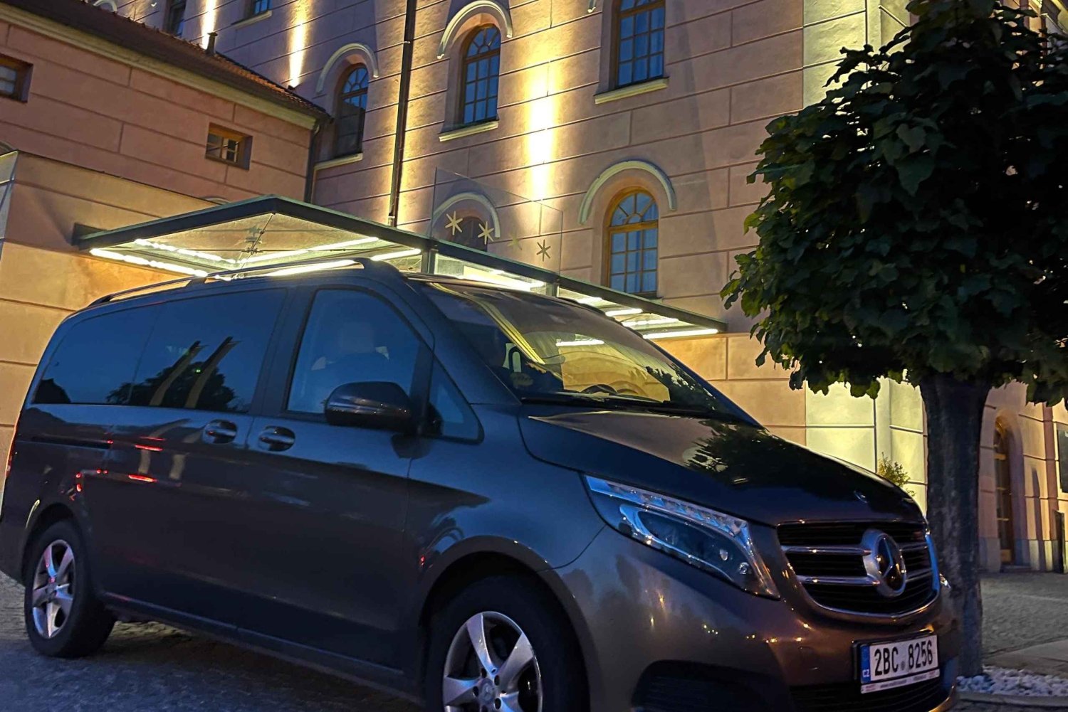 Transport Vaclav Havel lufthavn Praha fra/til Karlovy Vary