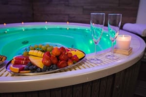 Spa privado único com jacuzzi e sauna em Praga