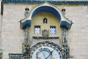 Vienna: Prague Guided Day Trip with Hotel Pickup