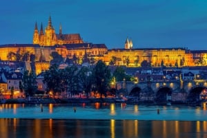 Vienna: Prague Guided Day Trip with Hotel Pickup