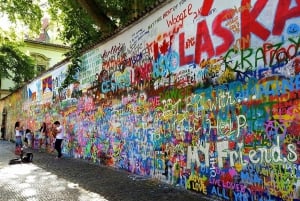 Vienna: Prague Guided Day Trip with Hotel Pickup