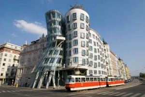 Vienna: Prague Guided Tour with Hotel Pick Up