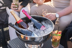 VIP Prag YachtBoat ONE Erlebnis: All-You-Can-Drink