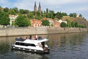 VIP Prag YachtBoat ONE Erlebnis: All-You-Can-Drink