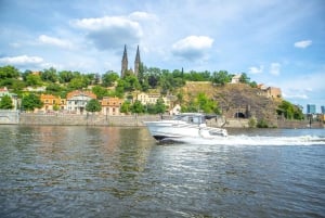 VIP Prague YachtBoat SPEED Experience: All-You-Can-Drink