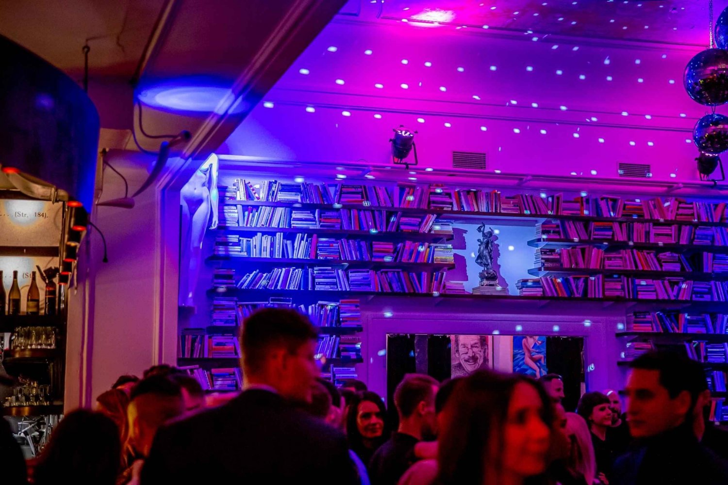 Weekend Night @ The 2nd Floor Secret Club (House / Tech)