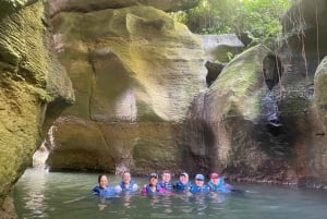 Grotte di Arenales, cascata e avventura di nuoto nel fiume