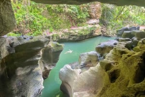 Grotte di Arenales, cascata e avventura di nuoto nel fiume