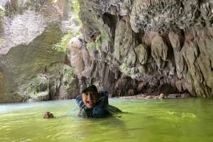 Grotte di Arenales, cascata e avventura di nuoto nel fiume