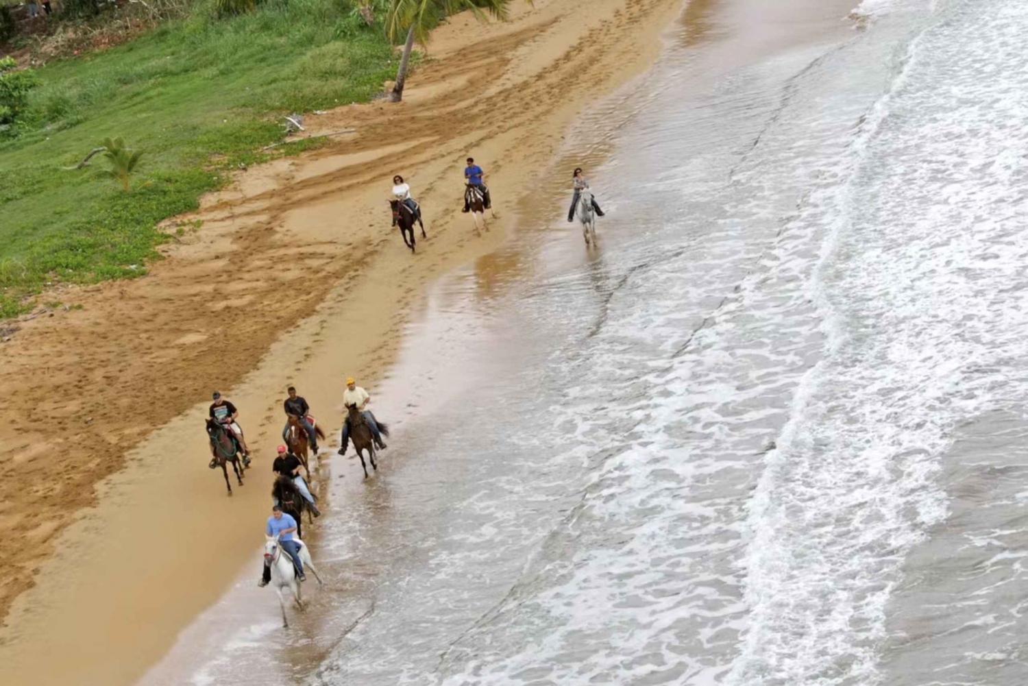 Carabalí Rainforest Park: Beach Horseback Riding