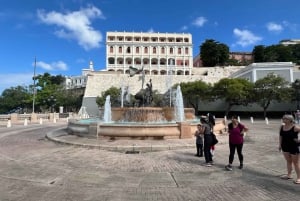 Old San Juan: tour a piedi con shopping e trasferimento in hotel