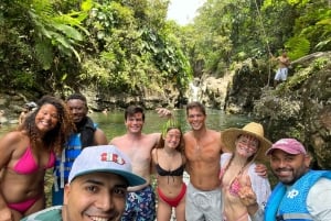 Experiência exclusiva em El Yunque: escorregas e cascatas