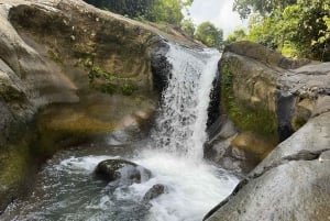 EL YUNQUE & BEACH TOUR: Waterslide, Waterfall, Food & Photos