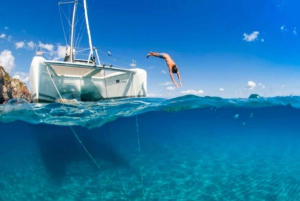 Fajardo: Afternoon Sailing Charter with Appetizers & Drinks