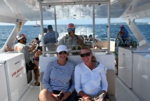 Fajardo: Icacos Power Boat Trip com Snorkel, Almoço e Bebidas