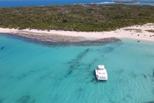 Fajardo : Croisière privée en catamaran 47-F avec boissons et collation