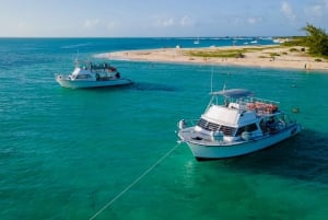 Fajardo: Excursión de snorkel en los arrecifes con bebidas y aperitivos