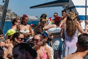 From Puerto Rico: Boat party along the coast.