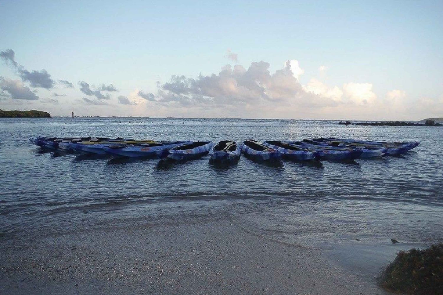 Von San Juan aus: Biolumineszierende Bucht Kajakabenteuer bei Nacht