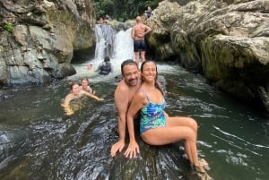 Von San Juan: El Yunque Regenwald und Wasserrutschen-Tour